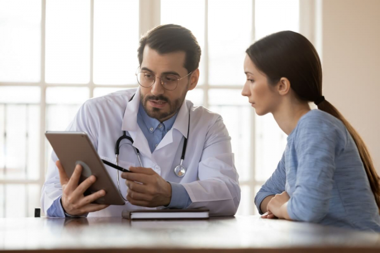 4 sinais que podem indicar desequilíbrio hormonal e metabólico