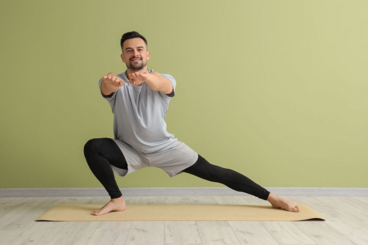 Veja como o yoga pode auxiliar na saúde do homem