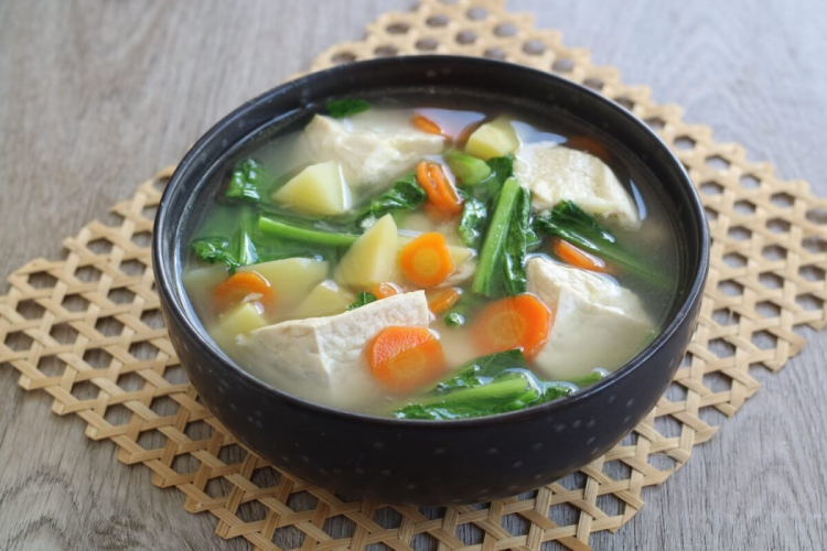 5 receitas de sopas práticas e nutritivas para o jantar