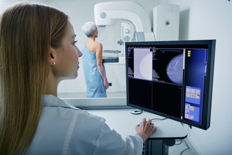 6 dicas para se sentir mais segura na mamografia