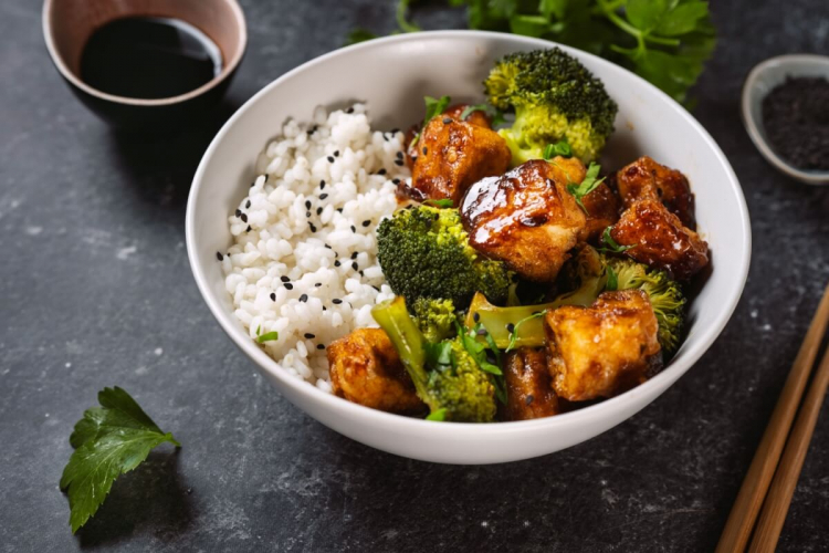3 receitas práticas e ricas em proteína vegetal para o jantar
